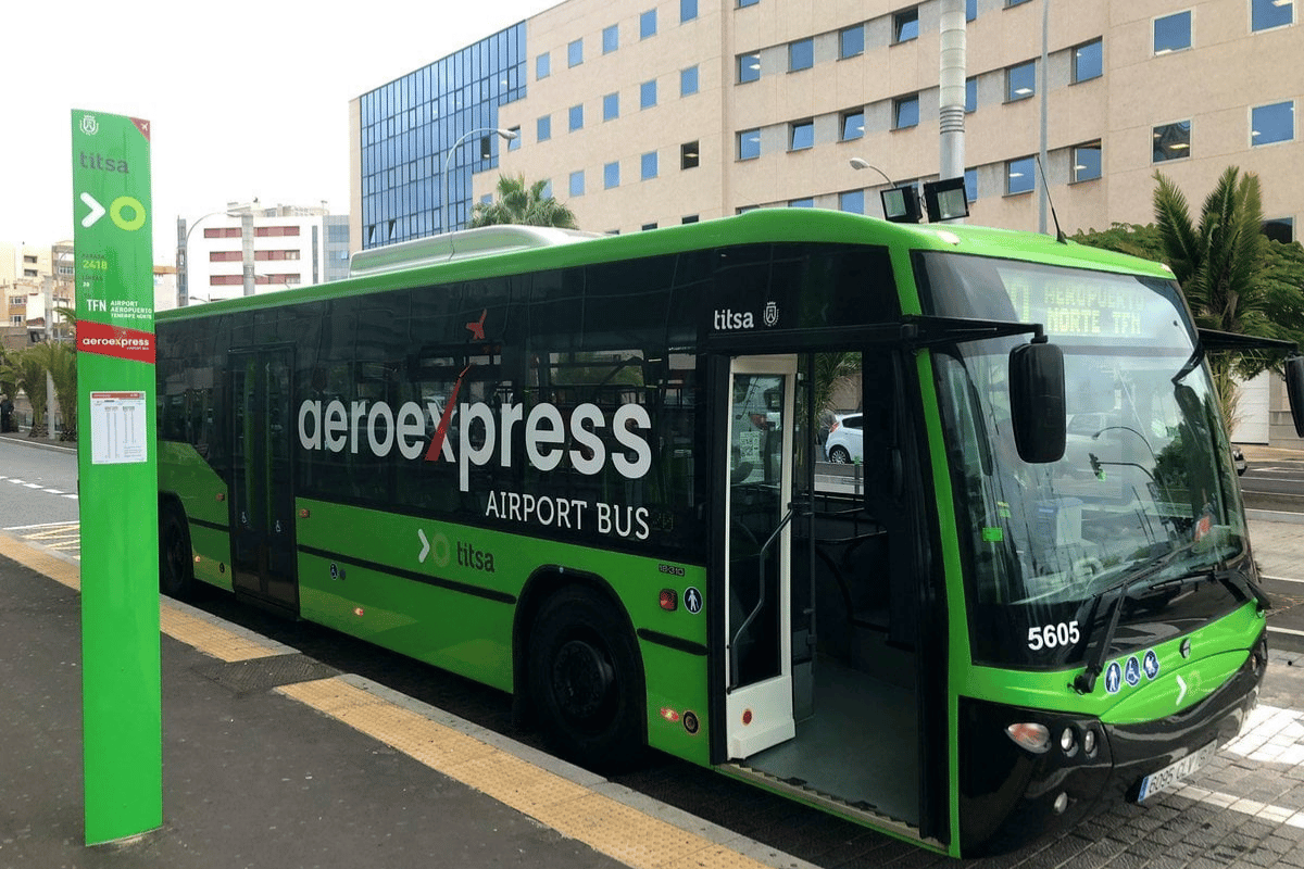 Zielony autobus TITSA na Teneryfie – komunikacja publiczna w 2025 roku